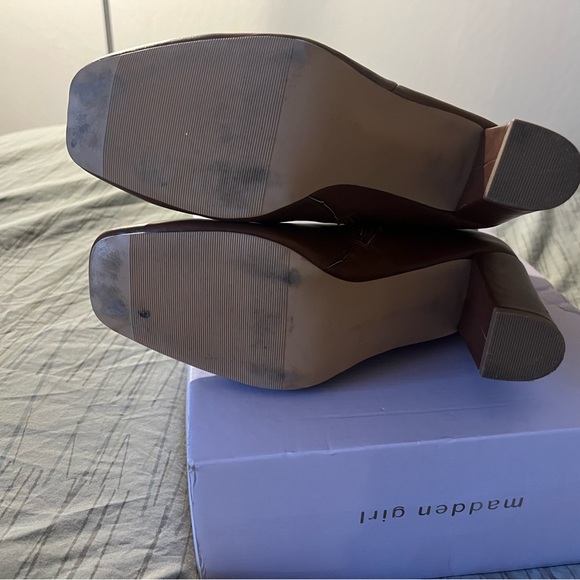 Steve Madden tan booties WORN ONCE - Picture 4 of 5